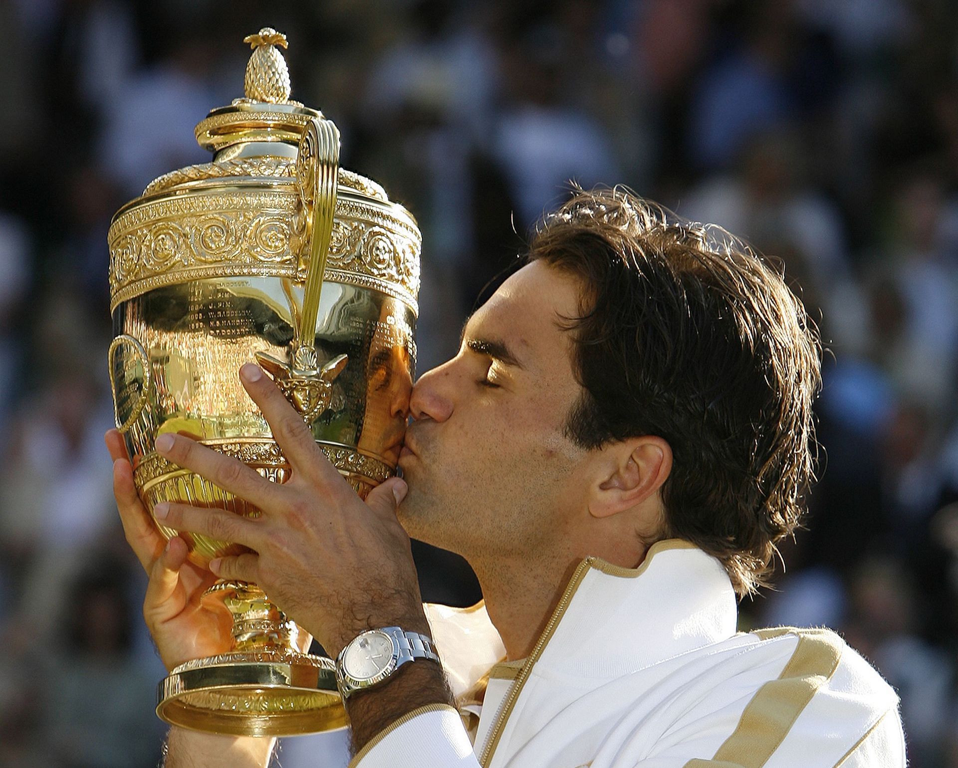 Roger Federer pictured at the 2009 Wimbledon Championships | Image Source: Getty
